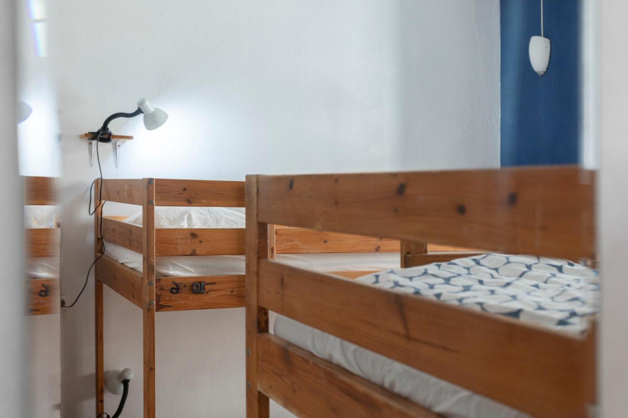 Le Penguin Hostel Faro Exteriör bild