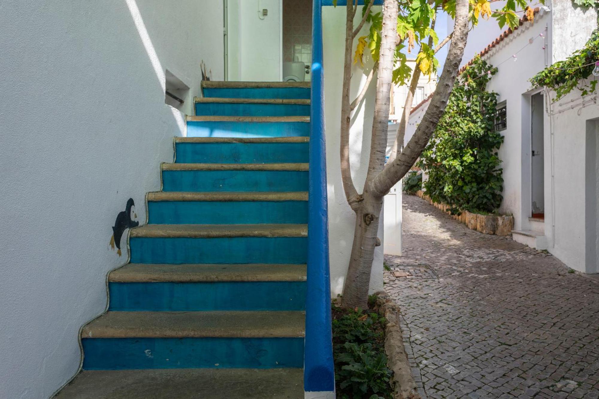 Le Penguin Hostel Faro Exteriör bild